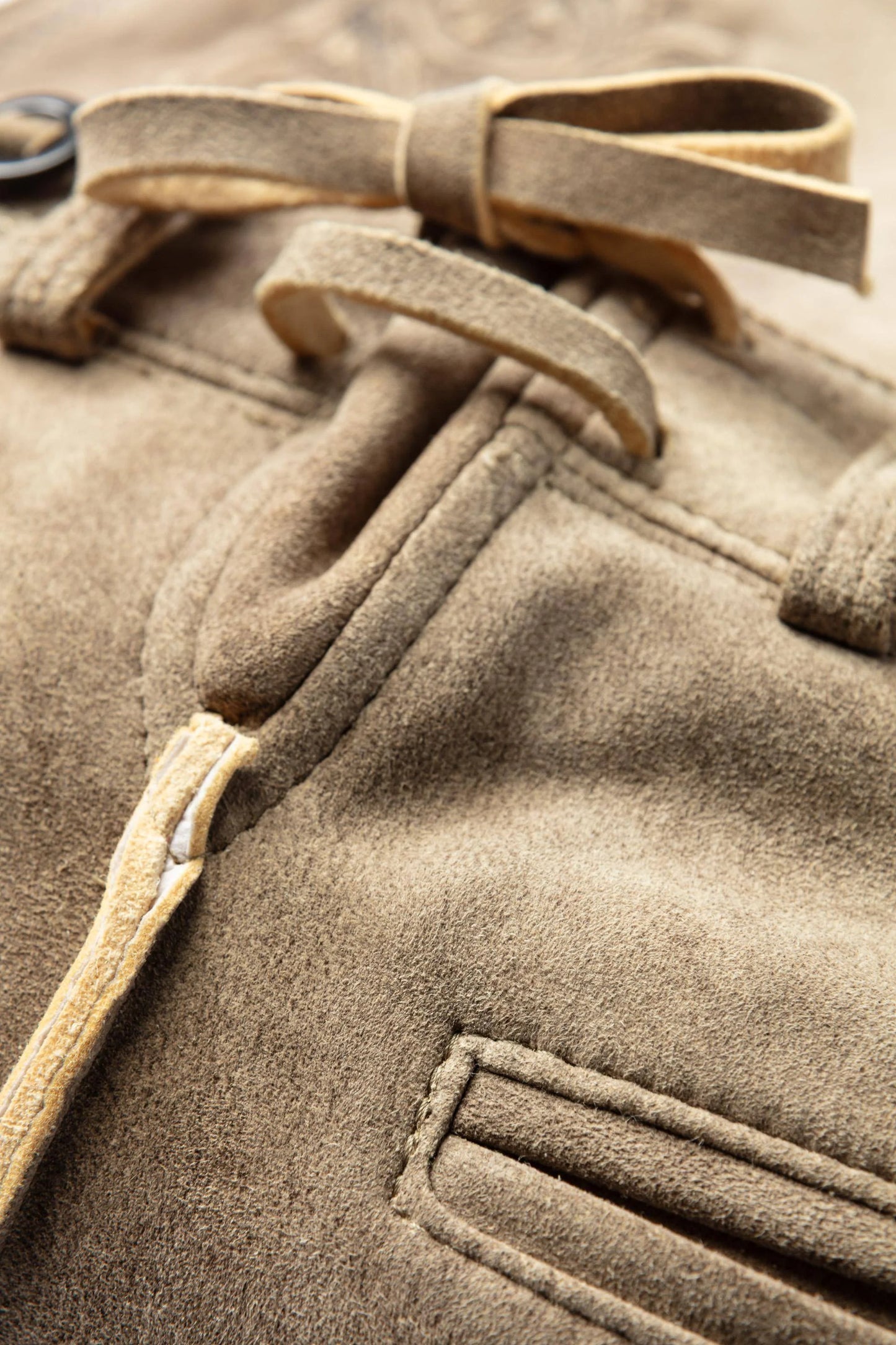 Noble Sand Lederhosen