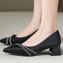 Load image into Gallery viewer, WOMEN DIRNDL PUMPS BLACK
